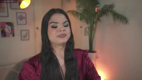 Chloe  online show from 12.04.25