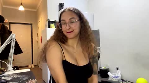 Mia  online show from 02.17.26