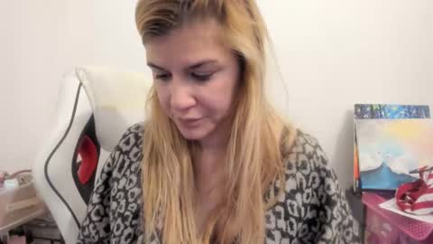 MIA online show from 11.25.25