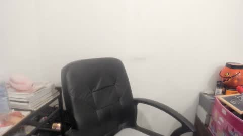 MIA online show from 04.06.26