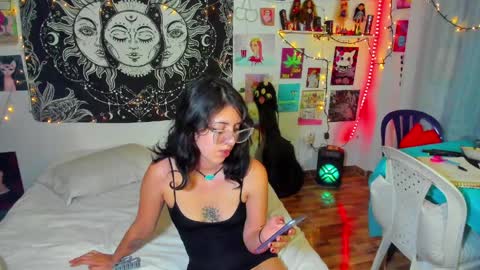 Isabella Cherry online show from 04.02.26