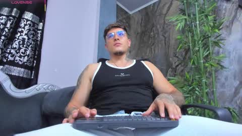 Snapshot of arturfrostt chatting on 12.05.25 Artur online show from 12.05.25