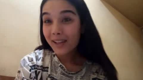 Snapshot of arvillahamner chatting on 12.03.25 Amina online show from 12.03.25