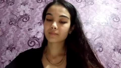 Snapshot of arvillahamner chatting on 12.04.25 Amina online show from 12.04.25