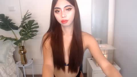 Snapshot of ary_99x chatting on 02.15.26 Ariella online show from 02.15.26