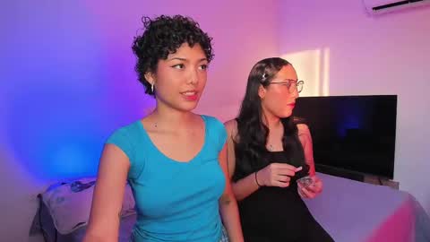 Ariana and Kelsieh online show from 03.12.25