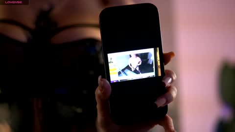 Lunaa  online show from 02.07.25