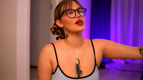 Lunaa  online show from 11.03.25