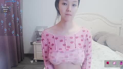 Snapshot of arylia_3 chatting on 05.23.26 Lily online show from 05.23.26