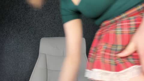 Snapshot of asami_san chatting on 01.29.25 Asami online show from 01.29.25