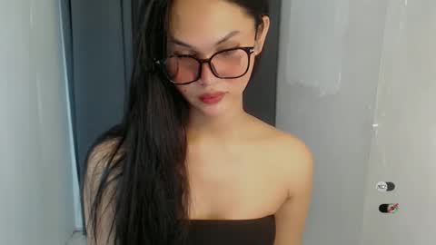 Snapshot of ash_sexdoll chatting on 04.07.26 ASH online show from 04.07.26