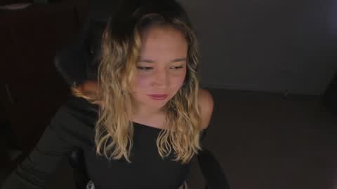 ash_smith1 online show from 01.10.25