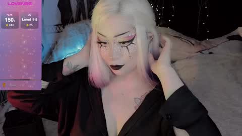 Snapshot of asha_nekooo chatting on 01.15.25 Sasha next stream December 4st at 0000- 0030 am German time online show from 01.15.25