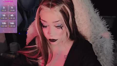 Snapshot of asha_nekooo chatting on 10.21.25 Sasha next stream December 4st at 0000- 0030 am German time online show from 10.21.25