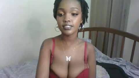 Snapshot of ashanti_reign chatting on 09.28.25 ashanti_reign online show from 09.28.25