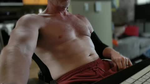 Snapshot of ashbyfulton chatting on 09.17.25 ashbyfulton online show from 09.17.25