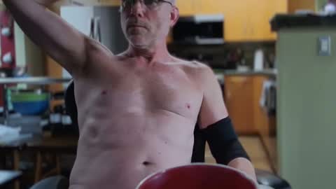 Snapshot of ashbyfulton chatting on 10.02.25 ashbyfulton online show from 10.02.25