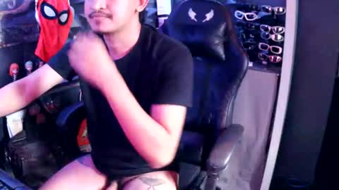 Snapshot of ashcross chatting on 12.04.25 Ash Cross online show from 12.04.25