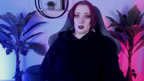 Snapshot of asheluck chatting on 12.15.24 AshleyAshe online show from 12.15.24