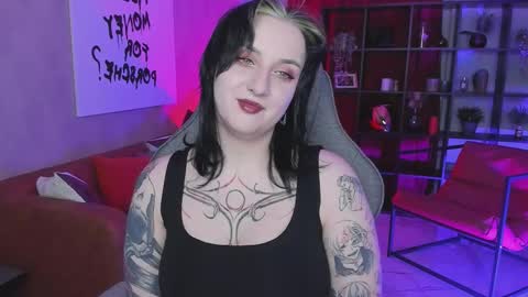 Snapshot of asheluck chatting on 10.12.25 AshleyAshe online show from 10.12.25