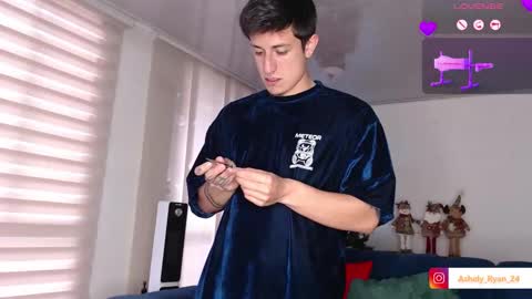 Ashley And Ryan  online show from 11.28.25