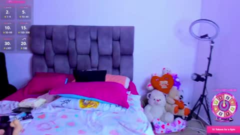 Snapshot of ashelydainii chatting on 12.23.24 Dainii INSTAGRAM MANELLYANGEL online show from 12.23.24