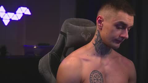 Jerk Machine online show from 02.11.25