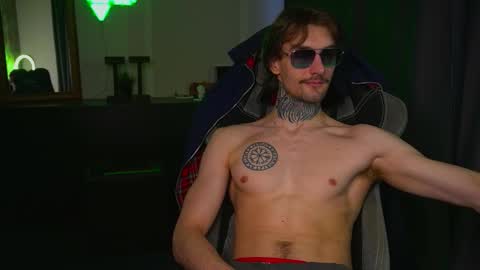 Jerk Machine online show from 10.10.25