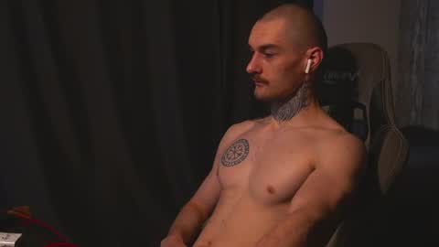 Snapshot of asher_88 chatting on 06.19.26 Jerk Machine online show from 06.19.26
