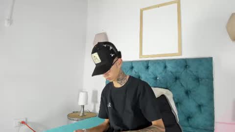 Snapshot of asher_lux chatting on 07.18.26 Asher online show from 07.18.26