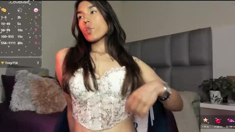 Carolina  online show from 03.04.25