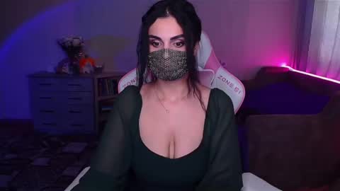 Snapshot of ashley__cooper__ chatting on 02.18.25   Yasmina   online show from 02.18.25