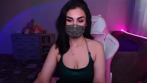 Snapshot of ashley__cooper__ chatting on 03.08.25   Yasmina   online show from 03.08.25