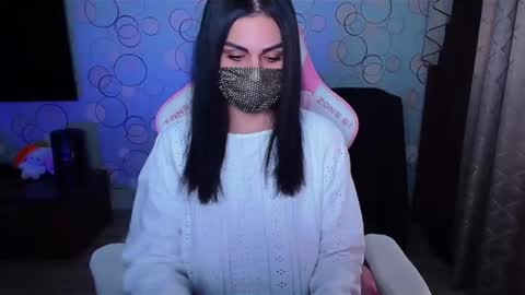 Snapshot of ashley__cooper__ chatting on 09.22.25   Yasmina   online show from 09.22.25