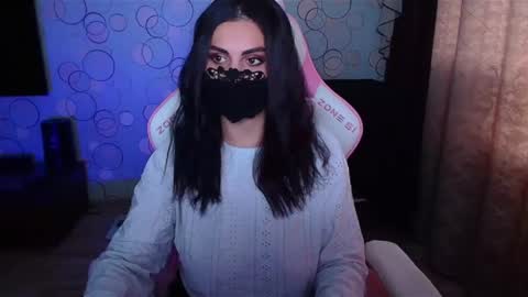 Snapshot of ashley__cooper__ chatting on 10.19.25   Yasmina   online show from 10.19.25