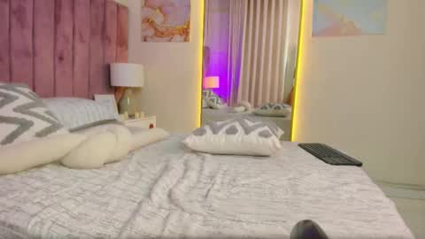 Snapshot of ashley_beaomunt chatting on 02.18.26 ashley_beaomunt online show from 02.18.26