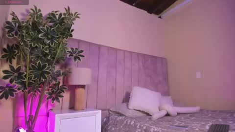 ashley_beaomunt online show from 03.20.26