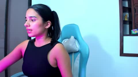 Snapshot of ashley_fresita chatting on 01.25.25 ASHLEY online show from 01.25.25