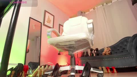 ashley_leon_ online show from 01.10.25