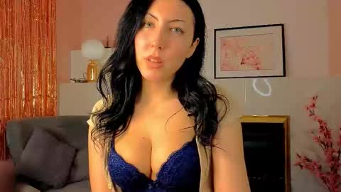 Ashley online show from 12.22.25