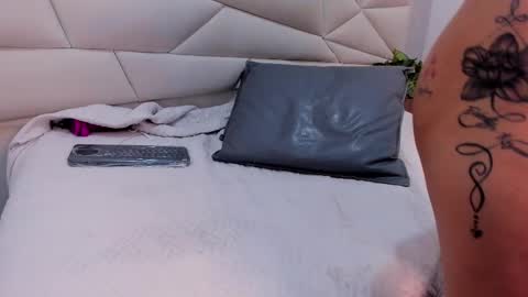 Snapshot of ashley_miller26 chatting on 02.18.25 ashley_miller26 online show from 02.18.25