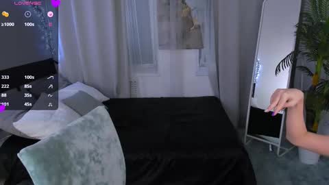 Snapshot of ashley_swan chatting on 02.13.25 Ashley next stream on Sunday online show from 02.13.25