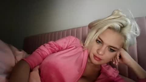 Snapshot of ashleymaddyyyy647935 chatting on 04.25.26 ashleymaddyyyy647935 online show from 04.25.26