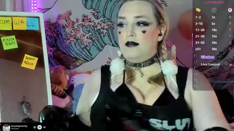 Snapshot of ashleyqt_aus chatting on 09.09.25 AshleyQT online show from 09.09.25