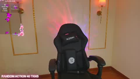 Snapshot of ashleyy__fox chatting on 06.22.26 Hi Im Ashley Dont forget to follow me to have me close to you online show from 06.22.26