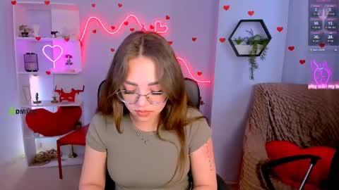 Snapshot of ashli_bright chatting on 05.25.26 Ashli online show from 05.25.26