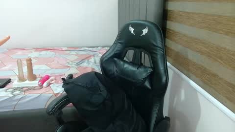 ashly online show from 02.18.25