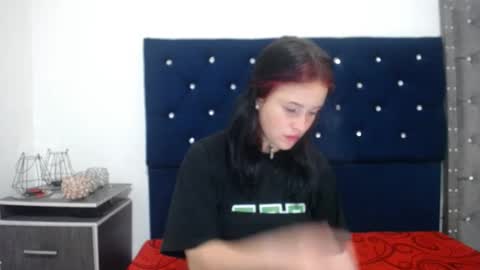 Snapshot of ashly_93 chatting on 02.26.25 engel online show from 02.26.25