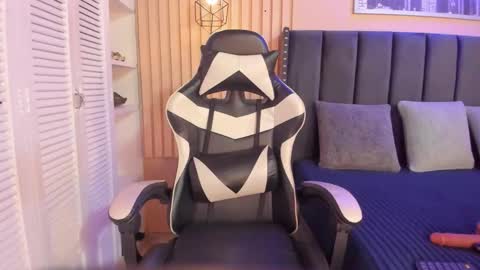 ashlye_miller_ online show from 11.25.25