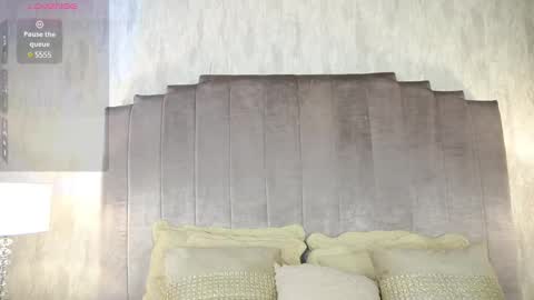 Paula Baleta  online show from 01.22.25